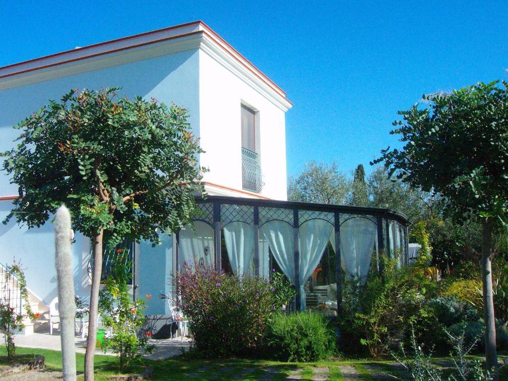 Il Giardino Del Te Barletta Exterior foto